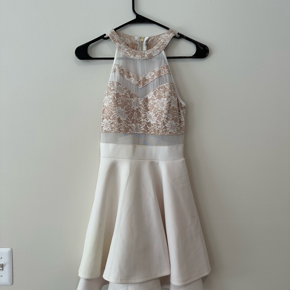 Emerald Sundae white dress. Size: S.